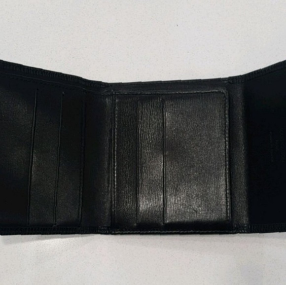 SOLD!! 100% Authentic Louis Vuitton Porte Trifold - Picture 3 of 4